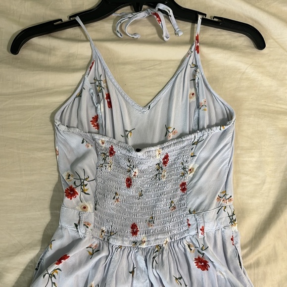 Romper from Hollister, size S, never worn. Perfect condition - Picture 4 of 5